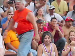 Video And Photos From The 2009 Show By Camera Guy Damen - SouthBeachCoeds