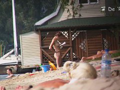 An extremely alluring nude beach voyeur vid