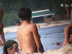 An extremely alluring nude beach voyeur vid