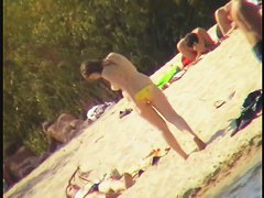 Sexy amateur hidden beach cam video