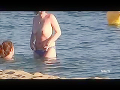 TWO TOPLESS LESBIANS AT A GREEK BEACH !!!