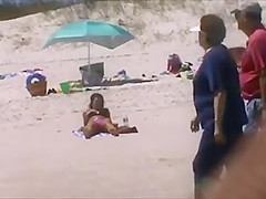 candid voyeur friendly latina crotch shot 162, fat pussy