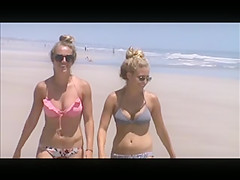 hot teen beach voyeur jiggly tits 4