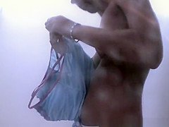 Nice ass chick in yellow bikini caught changing