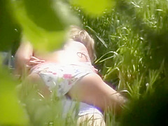 Naked goldilocks spied on the beach