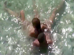 Sex in the water got caught by a voyeur