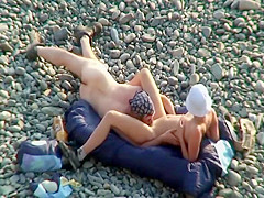 He licks her as a thank you for a blowjob