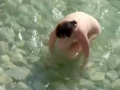 Delicious young pussy in beach cabin