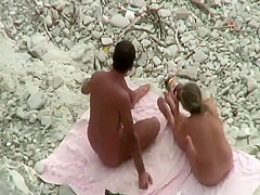 Sexy girl got some sensual hip moves