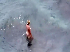 Voyeur stumbled on a beach blowjob