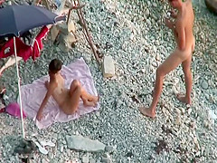 Beach blowjob with an audience