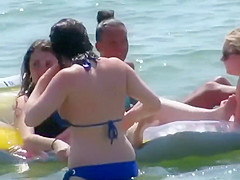 Pussy opens while she sunbathes