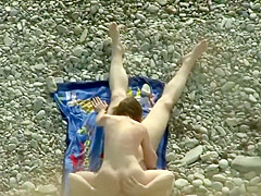 Like watching three same heads