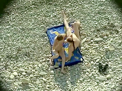 Like watching three same heads