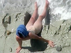 Nice butt of a beach girl