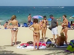 Sideways view of naked pussy mound