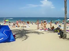 Sideways view of naked pussy mound