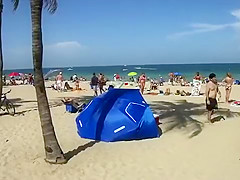 Sideways view of naked pussy mound