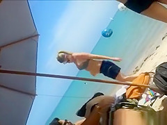 Hot ass blonde in bikini