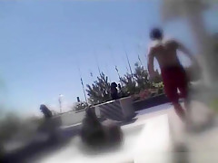 Bonnasse Latine Suce Au Bord De La Piscine