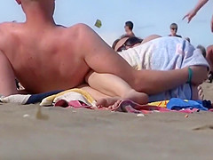 finger games on public beach
