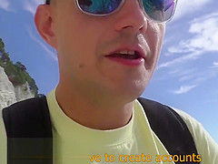 Тrevel - bloger vstretil nudistku. Пublichni minet na plyazhe v Бolgarii. RoleplaysCouples