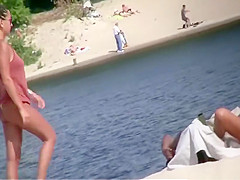 Beach Voyeur HD Milfs Nude