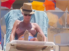 NICE BOOBS ON THE BEACH (Part 2)