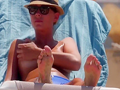 NICE BOOBS ON THE BEACH (Part 2)