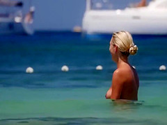NICE BOOBS ON THE BEACH (Part 2)