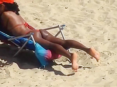RED BIKINI IN BOA VIAGEM BEACH, RECIFE CITY.