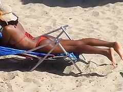 RED BIKINI IN BOA VIAGEM BEACH, RECIFE CITY.