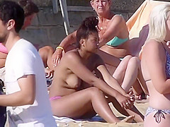 Cute Ebony Girl Topless Outdoors On UK Bournemouth Beach '16