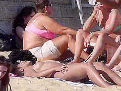 Cute Ebony Girl Topless Outdoors On UK Bournemouth Beach '16