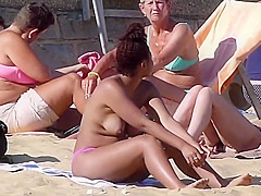 Cute Ebony Girl Topless Outdoors On UK Bournemouth Beach '16