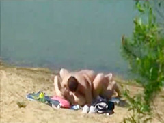 Baise en exterieur devant les voyeurs