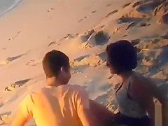 Real Voyeur Video Couple Caught Fucking On An Empty Beach