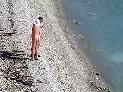 Couple Fucked On A Public Beach While As People Walked Near