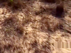 Nude amateur babe walking on the beach then fucking