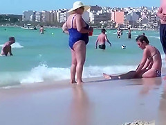 Caught and Voyeur Real Lesbian Teens at Beach on Ballerman 6