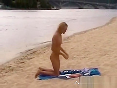Teen Girls On Nude Beach