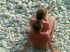 Hot Nude Amateur Milfs Beach Voyeur Close Up Pussy