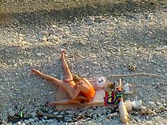 Nude Milf Shaved Pussy Beach Voyeur Hd