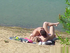 PUBLIC BEACH Suck and Fuck CAUGHT on CAMERA