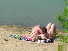 PUBLIC BEACH Suck and Fuck CAUGHT on CAMERA