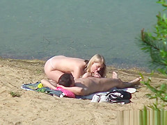 PUBLIC BEACH Suck and Fuck CAUGHT on CAMERA