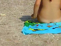 Amateur Nudist Voyeur Beach - Mature Close Up Pussy