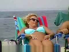 Beach voyeur cam is showing hot naked chicks