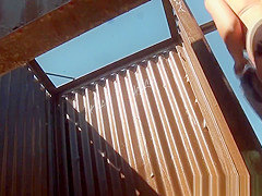 Young girls with a shaved pussy in a beach cabin!