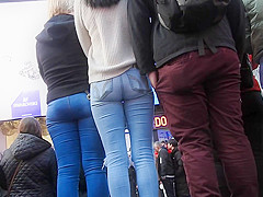 butts on beach 1